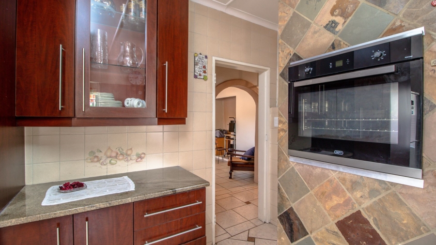 4 Bedroom Property for Sale in Van Riebeeck Park Gauteng