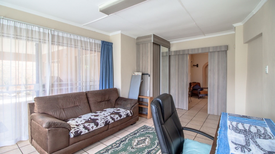 4 Bedroom Property for Sale in Van Riebeeck Park Gauteng