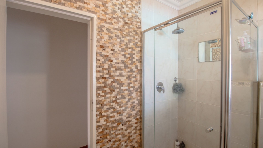 4 Bedroom Property for Sale in Van Riebeeck Park Gauteng