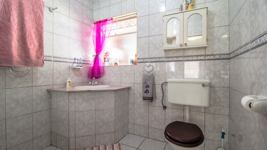 4 Bedroom Property for Sale in Van Riebeeck Park Gauteng