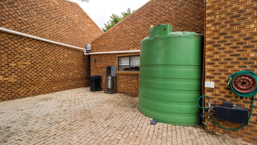 4 Bedroom Property for Sale in Bonaero Park Gauteng