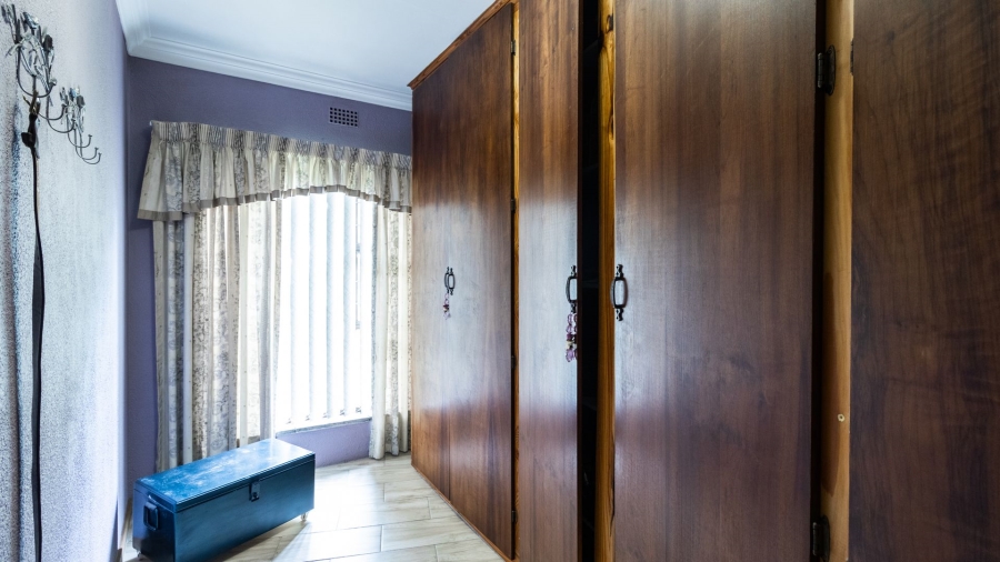 4 Bedroom Property for Sale in Bonaero Park Gauteng