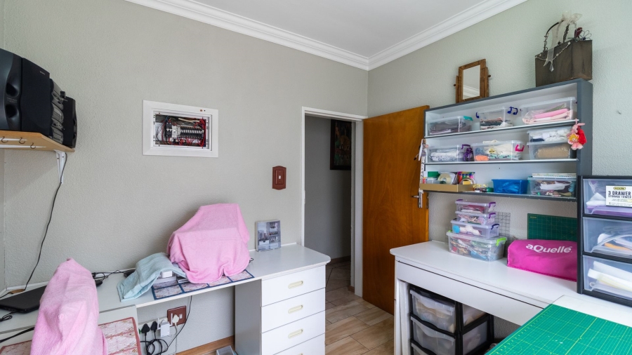 4 Bedroom Property for Sale in Bonaero Park Gauteng