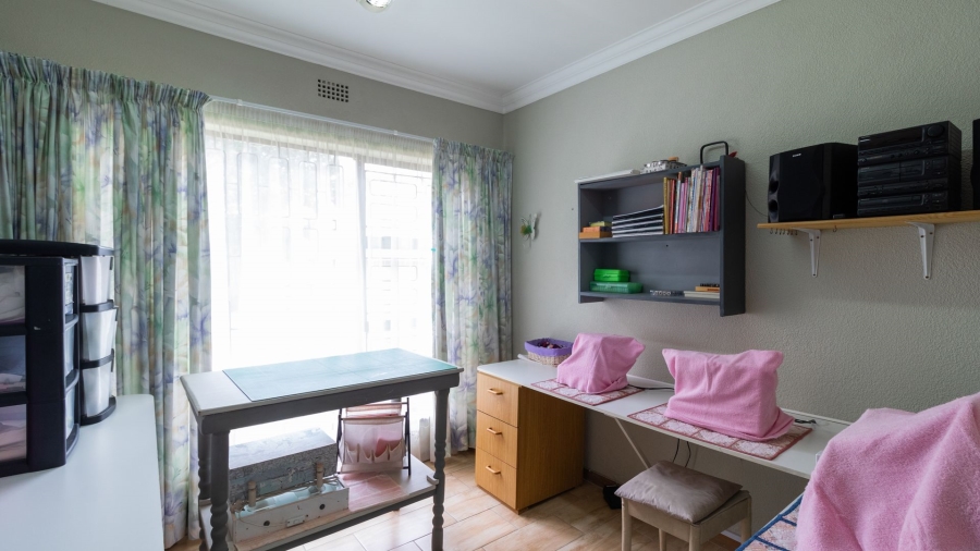 4 Bedroom Property for Sale in Bonaero Park Gauteng