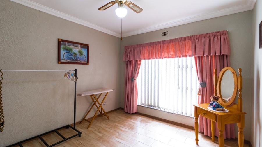 4 Bedroom Property for Sale in Bonaero Park Gauteng