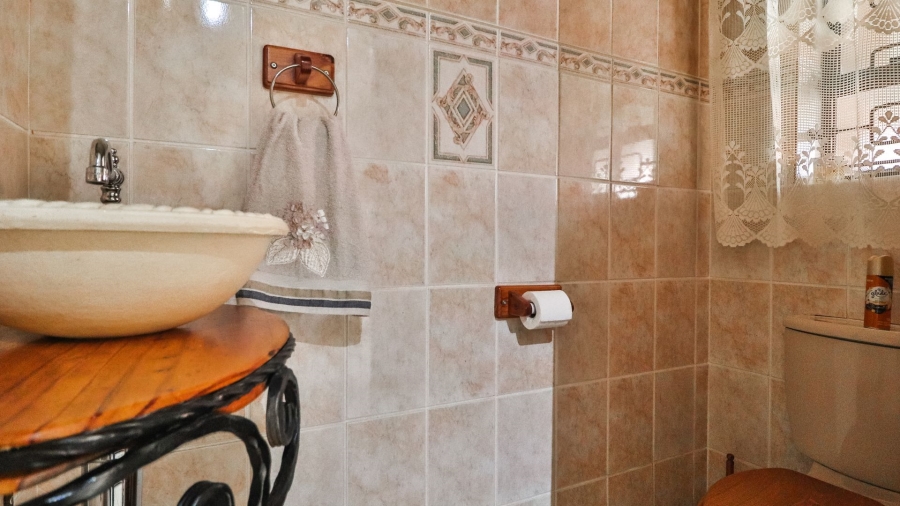 4 Bedroom Property for Sale in Bonaero Park Gauteng