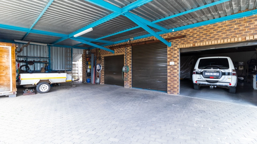 4 Bedroom Property for Sale in Bonaero Park Gauteng