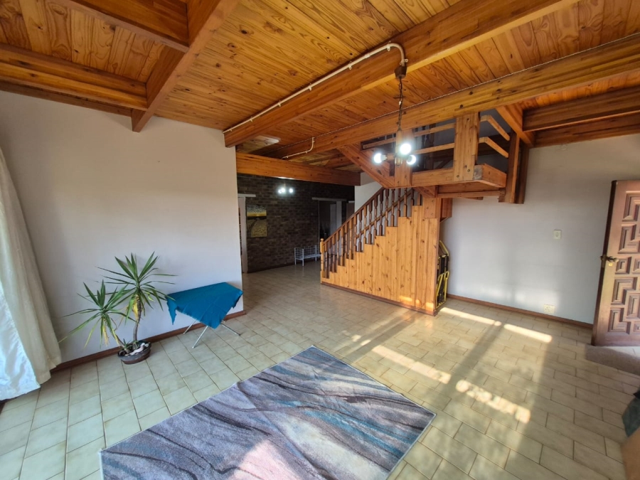 To Let 5 Bedroom Property for Rent in Bashewa A H Gauteng