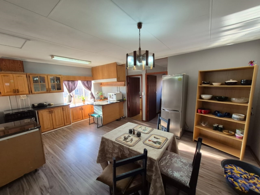 To Let 5 Bedroom Property for Rent in Bashewa A H Gauteng