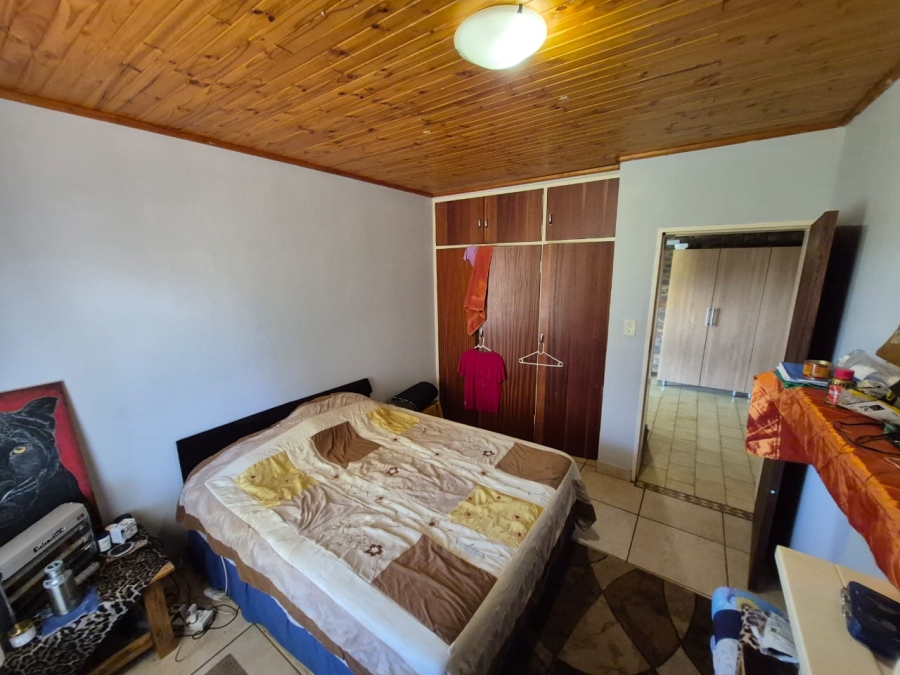 To Let 5 Bedroom Property for Rent in Bashewa A H Gauteng