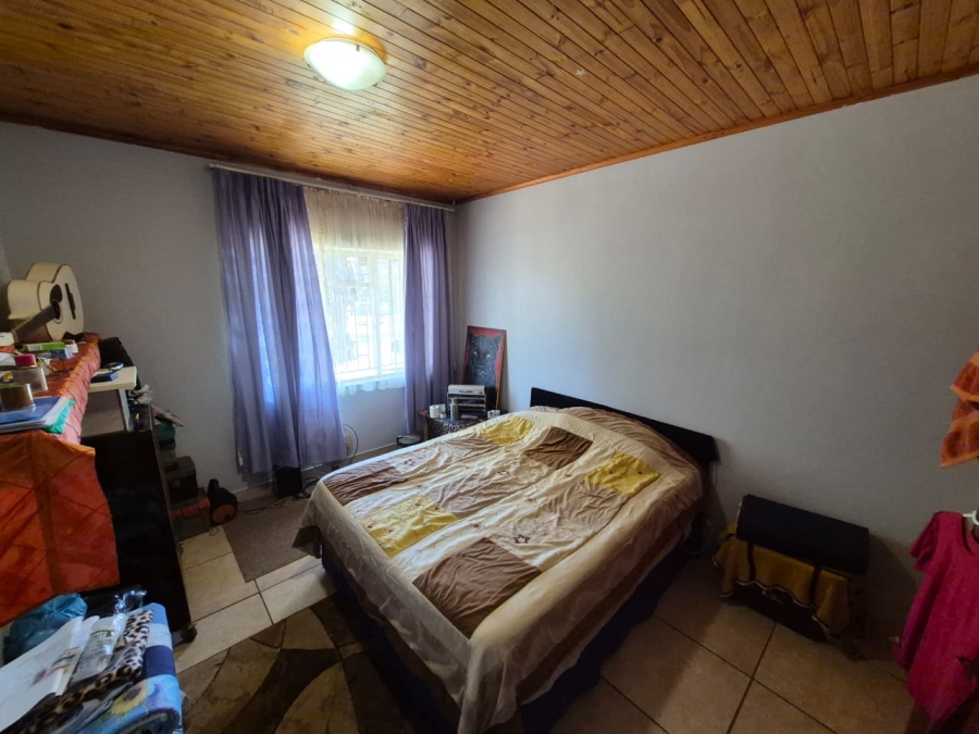 To Let 5 Bedroom Property for Rent in Bashewa A H Gauteng