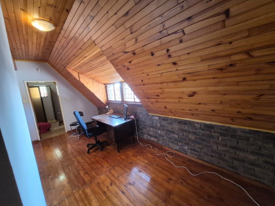 To Let 5 Bedroom Property for Rent in Bashewa A H Gauteng