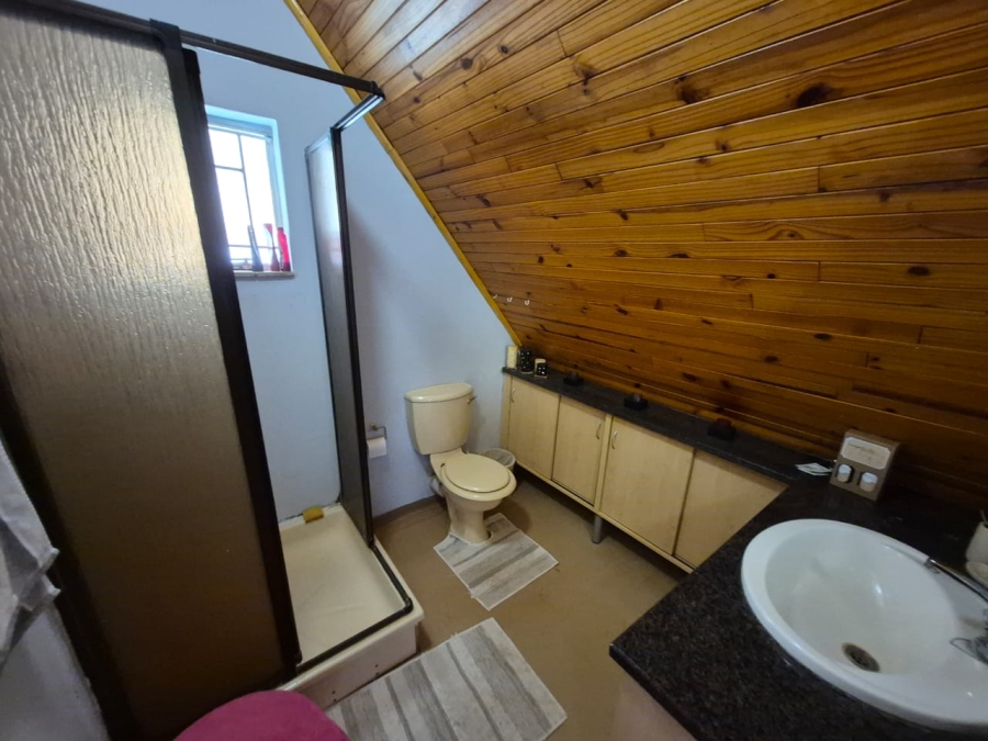 To Let 5 Bedroom Property for Rent in Bashewa A H Gauteng