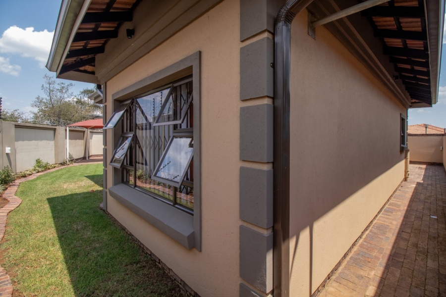 3 Bedroom Property for Sale in Comet Gauteng