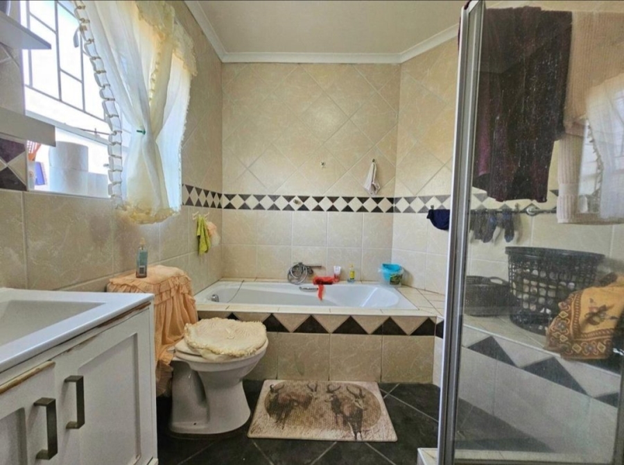 4 Bedroom Property for Sale in Montana Gauteng