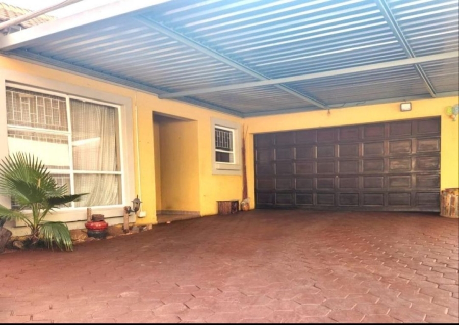 4 Bedroom Property for Sale in Montana Gauteng