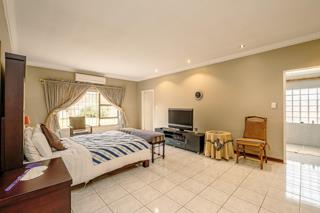 4 Bedroom Property for Sale in Hekpoort Gauteng