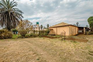 4 Bedroom Property for Sale in Hekpoort Gauteng