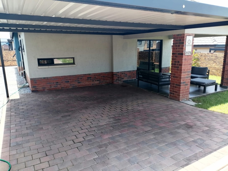 3 Bedroom Property for Sale in Lion Pride Gauteng