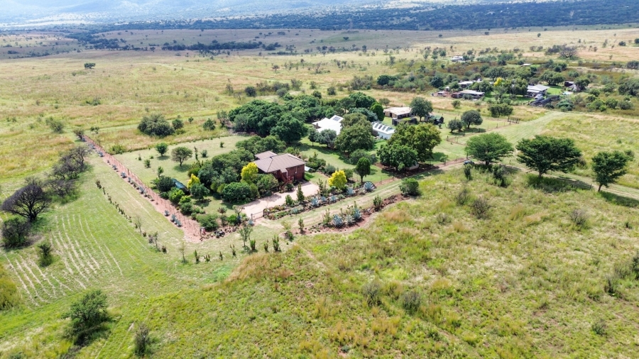5 Bedroom Property for Sale in Doornrandje Gauteng