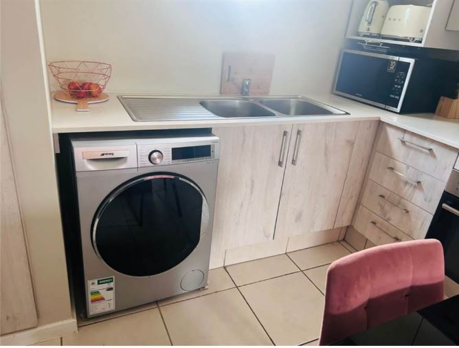 2 Bedroom Property for Sale in Grand Central Gauteng