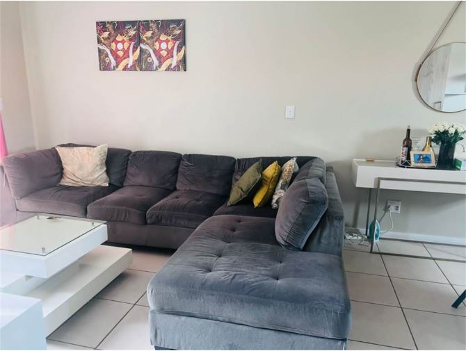 2 Bedroom Property for Sale in Grand Central Gauteng