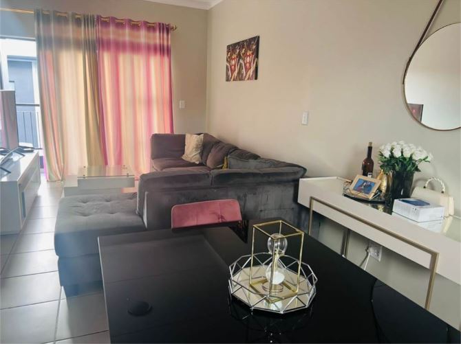 2 Bedroom Property for Sale in Grand Central Gauteng