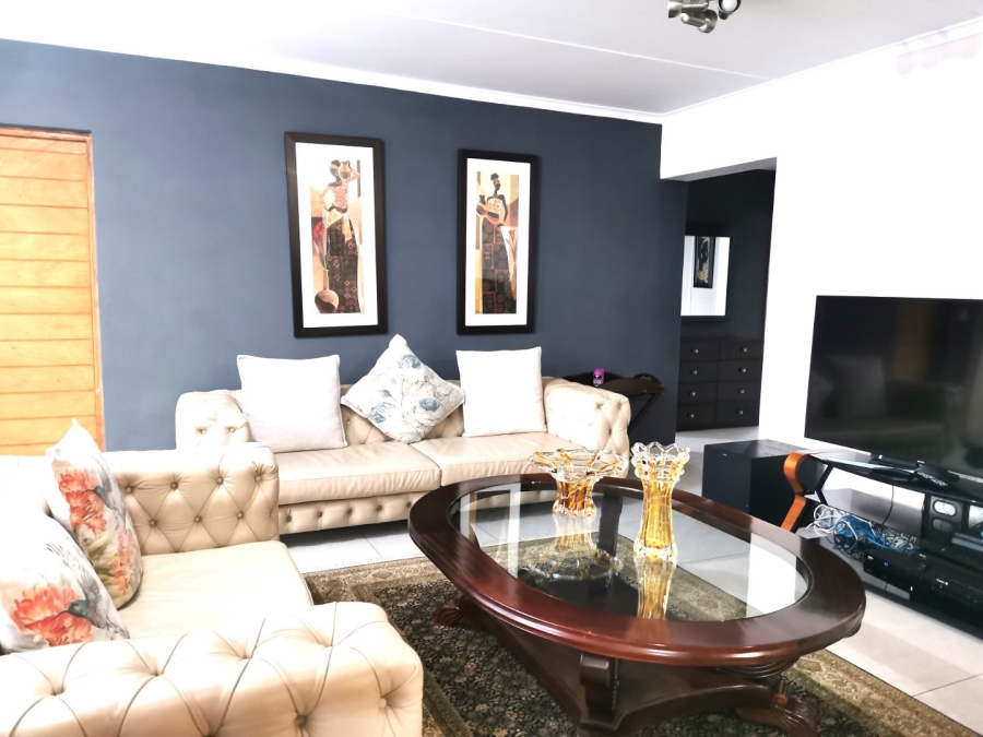 3 Bedroom Property for Sale in Glen Marais Gauteng