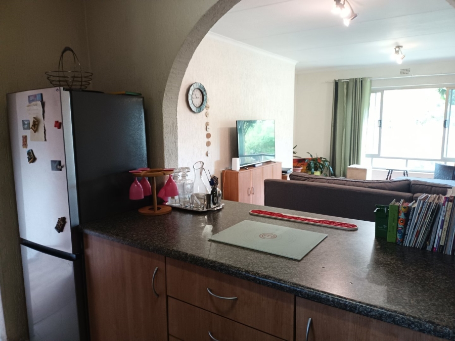 To Let 2 Bedroom Property for Rent in Atholl Gauteng