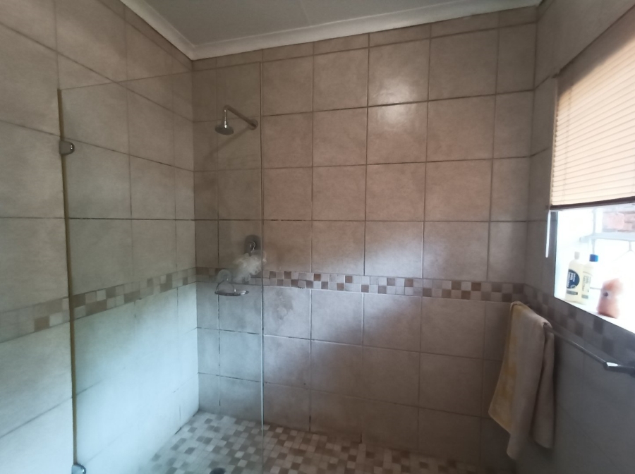 To Let 2 Bedroom Property for Rent in Atholl Gauteng
