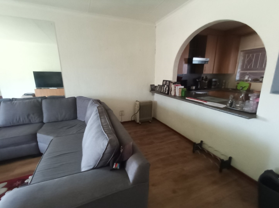 To Let 2 Bedroom Property for Rent in Atholl Gauteng