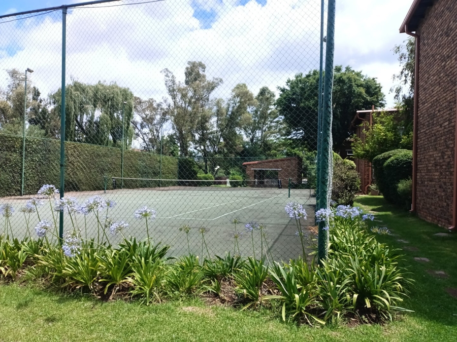 To Let 2 Bedroom Property for Rent in Atholl Gauteng
