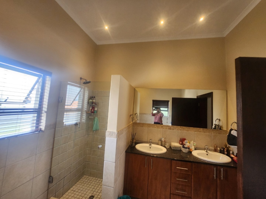 To Let 4 Bedroom Property for Rent in Kyalami Glen Estate Gauteng