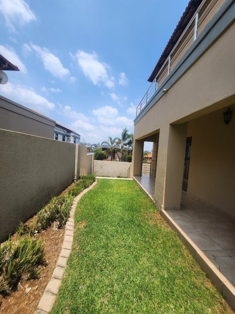 To Let 4 Bedroom Property for Rent in Kyalami Glen Estate Gauteng