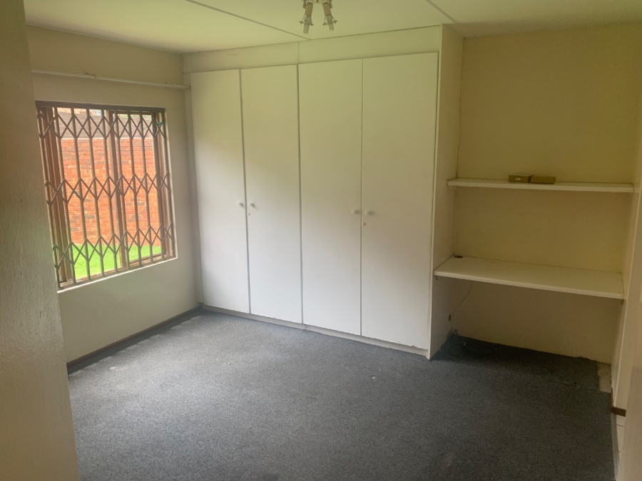 To Let 3 Bedroom Property for Rent in Mondeor Gauteng