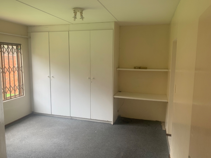 To Let 3 Bedroom Property for Rent in Mondeor Gauteng