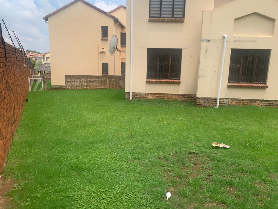 To Let 3 Bedroom Property for Rent in Mondeor Gauteng