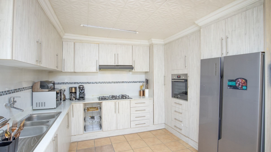 Commercial Property for Sale in Waterval Gauteng