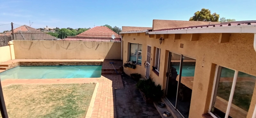 3 Bedroom Property for Sale in Rosettenville Gauteng