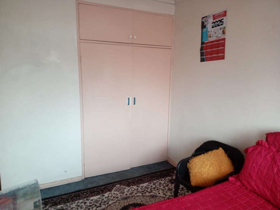 2 Bedroom Property for Sale in Robertsham Gauteng