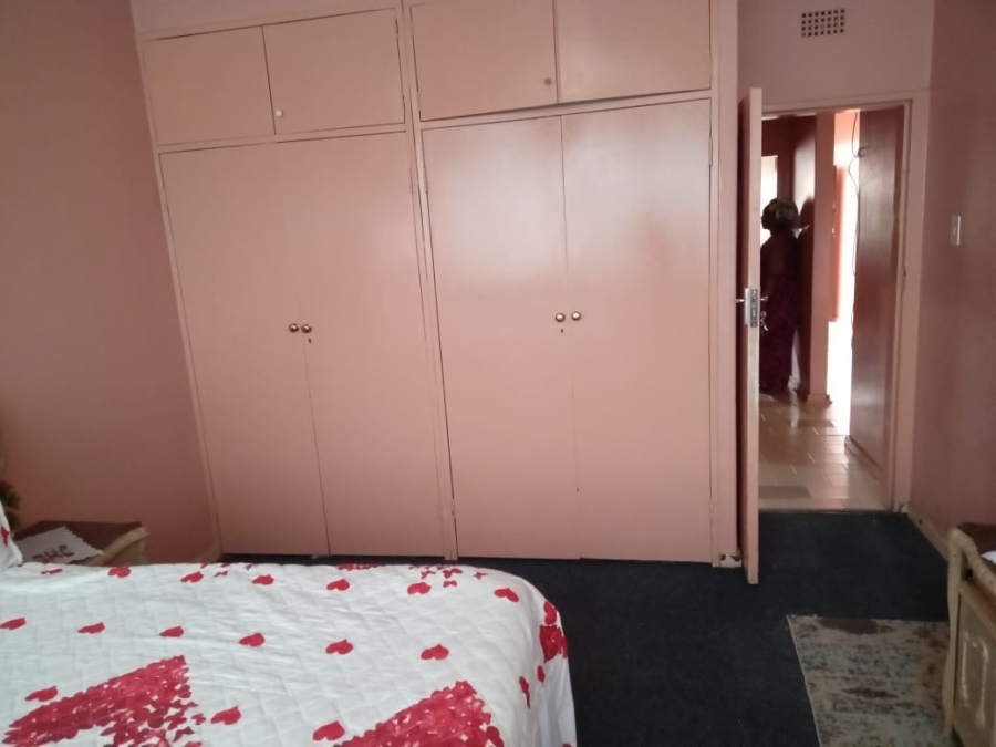 2 Bedroom Property for Sale in Robertsham Gauteng