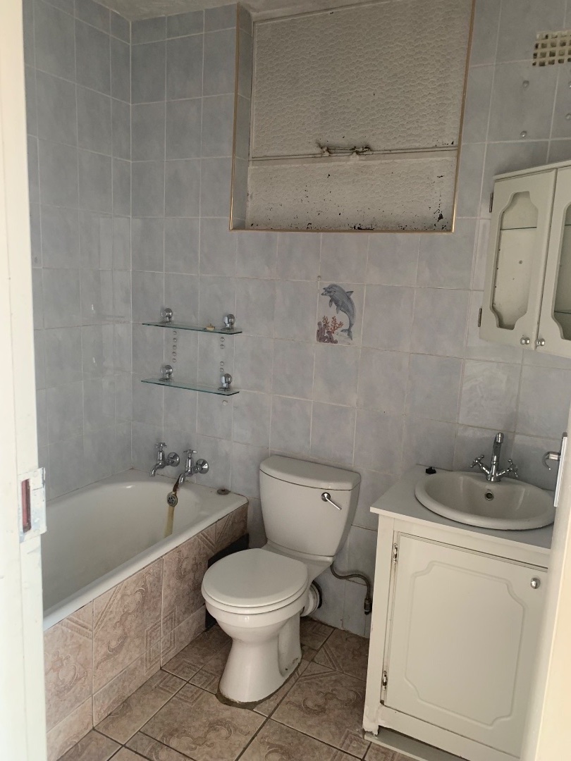 2 Bedroom Property for Sale in Robertsham Gauteng