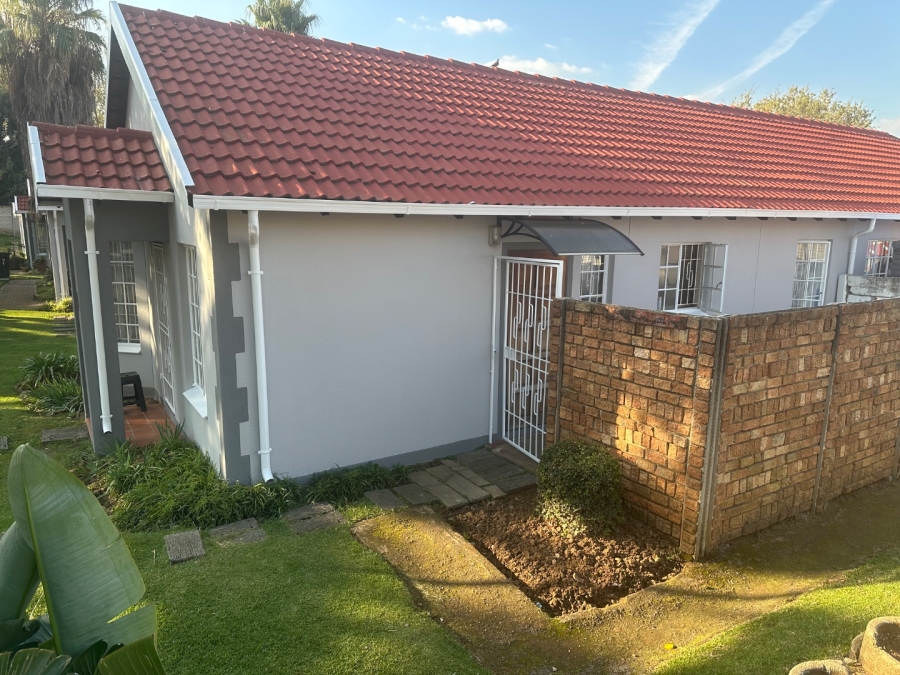 3 Bedroom Property for Sale in Mondeor Gauteng