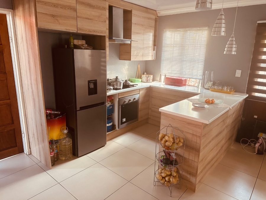 3 Bedroom Property for Sale in Mondeor Gauteng