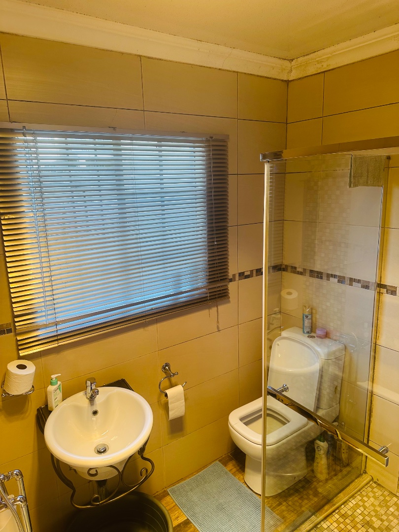 3 Bedroom Property for Sale in Mondeor Gauteng