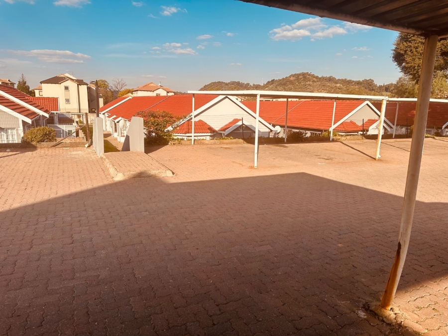 3 Bedroom Property for Sale in Mondeor Gauteng