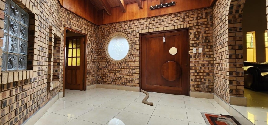 5 Bedroom Property for Sale in Sunward Park Gauteng