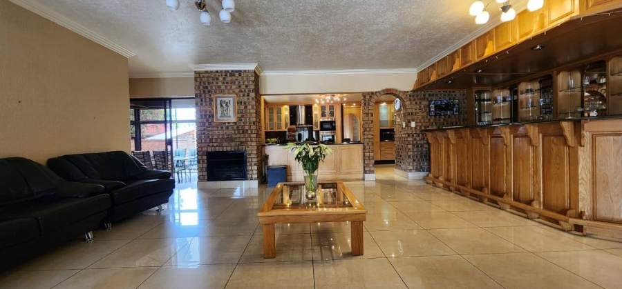 5 Bedroom Property for Sale in Sunward Park Gauteng