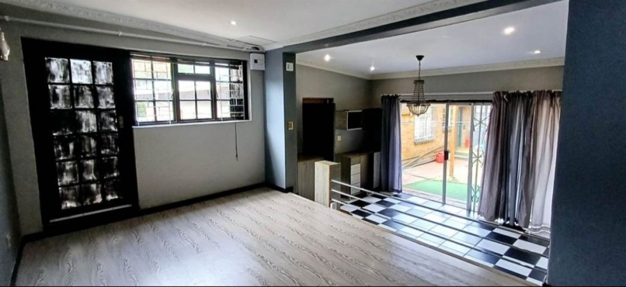 4 Bedroom Property for Sale in Symhurst Gauteng