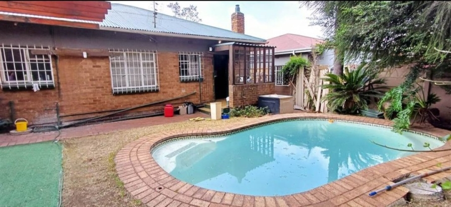 4 Bedroom Property for Sale in Symhurst Gauteng